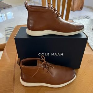Men’s Cole Haan Brown Wedgechukka Boots, Size 10 M